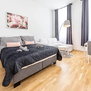 Premium Close To Metro U2 & Congress Center Vienna